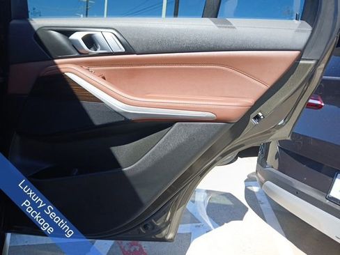 Used 2023 BMW X5 sDrive40i w/ Luxury Seating Package image 12