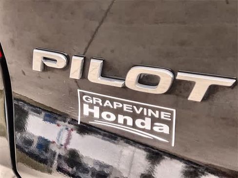 Certified 2019 Honda Pilot Touring image 8