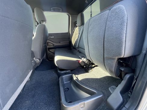 Used 2023 Nissan Frontier PRO-4X w/ Technology Package image 31