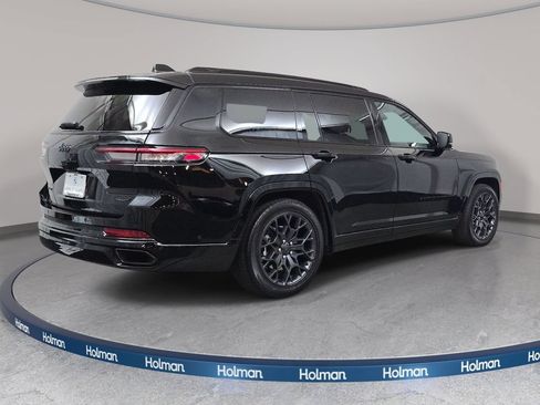Used 2023 Jeep Grand Cherokee L Summit w/ High Altitude Package AWD/4WD image 6