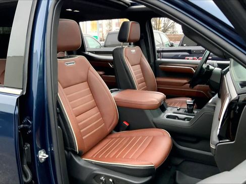 Used 2023 GMC Sierra 1500 Denali Ultimate image 7