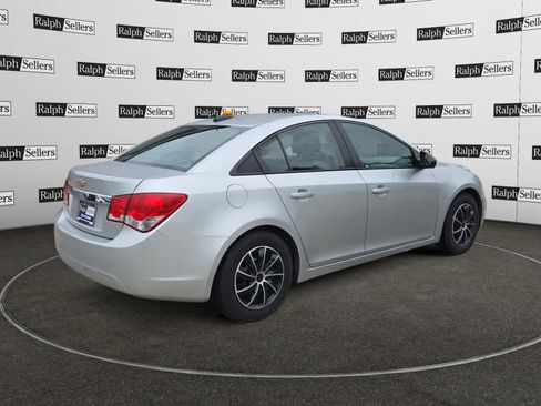 Used 2016 Chevrolet Cruze LS FWD image 6