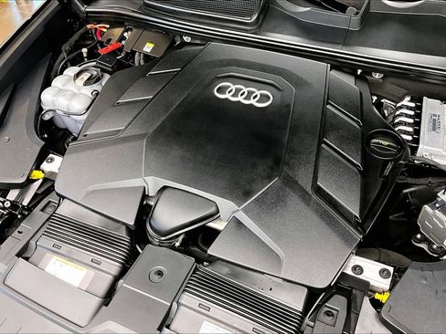 Used 2023 Audi Q8 Premium Plus w/ Premium Plus Package AWD/4WD image 29