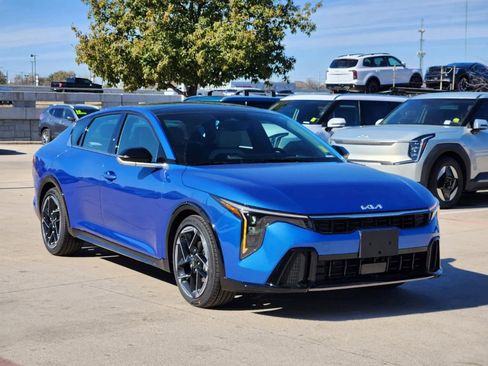 New 2025 Kia K4 GT-Line w/ GT-Line Premium Package image 2