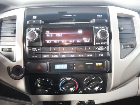 Used 2012 Toyota Tacoma PreRunner w/ TRD Off-Road Pkg RWD image 48