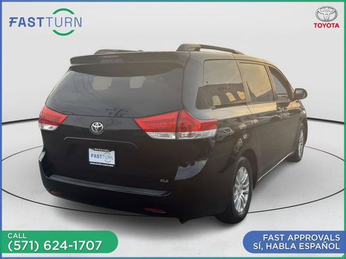 Used 2014 Toyota Sienna XLE FWD image 9