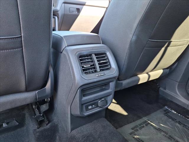 Used 2024 Volkswagen Tiguan SE AWD/4WD image 24