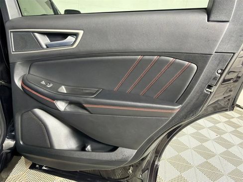 Used 2024 Ford Edge ST-Line image 16