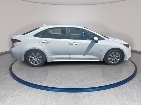 Used 2024 Toyota Corolla LE FWD image 4