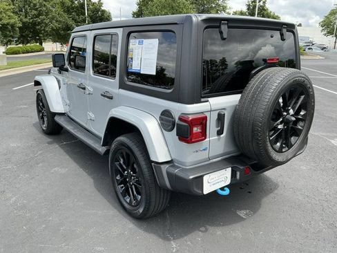 Used 2023 Jeep Wrangler Unlimited Sahara AWD/4WD image 7