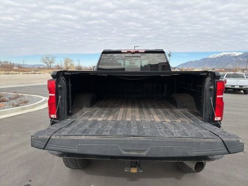 Used 2024 Chevrolet Silverado 3500 High Country w/ High Country Premium Package AWD/4WD image 27
