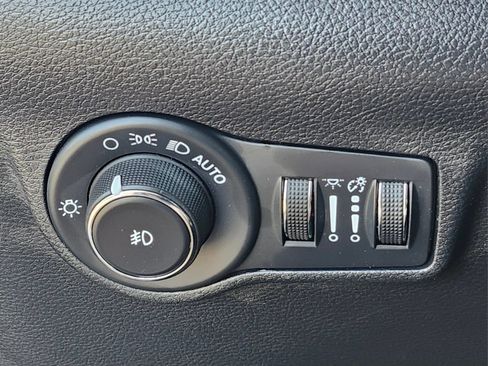 Used 2023 Jeep Compass Limited AWD/4WD image 23
