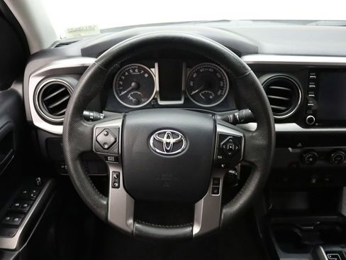 Certified 2020 Toyota Tacoma SR5 image 23