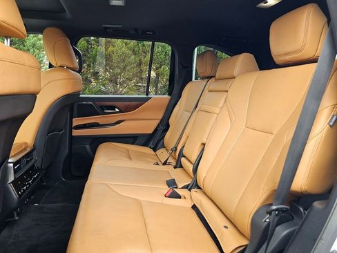 Used 2022 Lexus LX 600 4WD w/ Interior Upgrade Package image 19