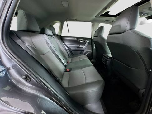 Used 2025 Toyota RAV4 XLE AWD/4WD image 29