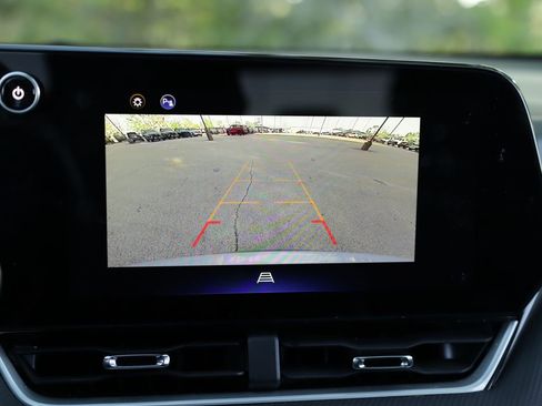 Used 2025 Chevrolet Equinox LT image 17