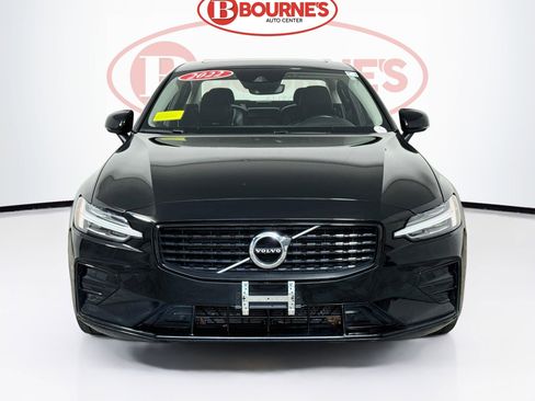 Used 2022 Volvo S60 B5 Momentum AWD/4WD image 5