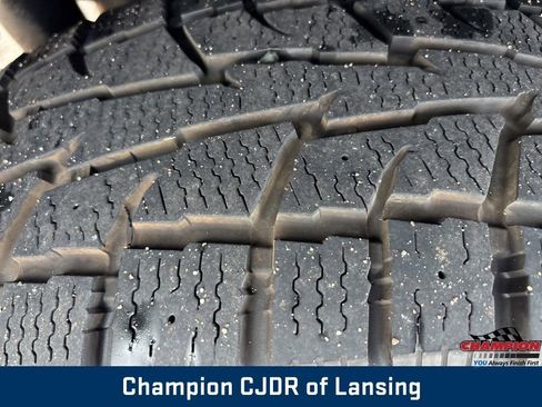 Used 2021 Jeep Wrangler Unlimited Sahara w/ Uconnect 4C Nav & Sound Group image 13