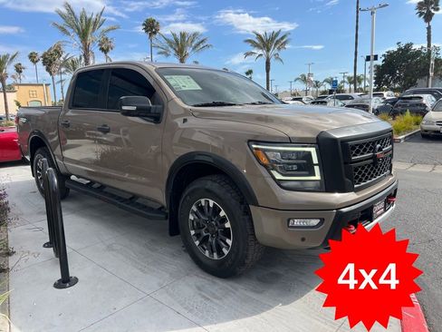 Used 2021 Nissan Titan PRO-4X w/ Pro-4x Convenience Package AWD/4WD image 6