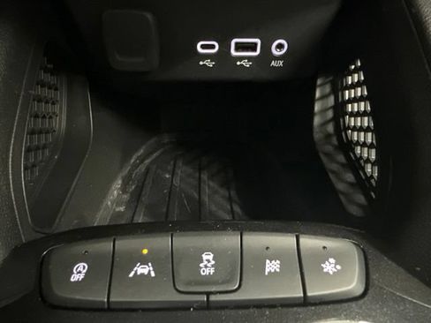 Used 2023 Chevrolet TrailBlazer RS w/ Sun and Liftgate Package FWD image 30