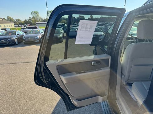 Used 2012 Ford Expedition XLT image 14