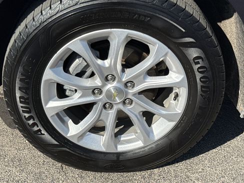 Used 2019 Chevrolet Equinox LT AWD/4WD image 9
