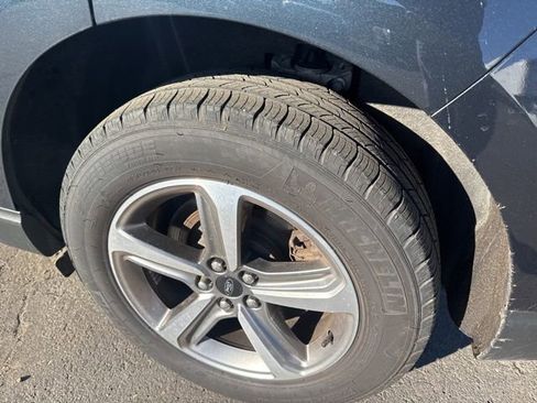 Used 2024 Ford Edge SEL w/ Convenience Package image 9