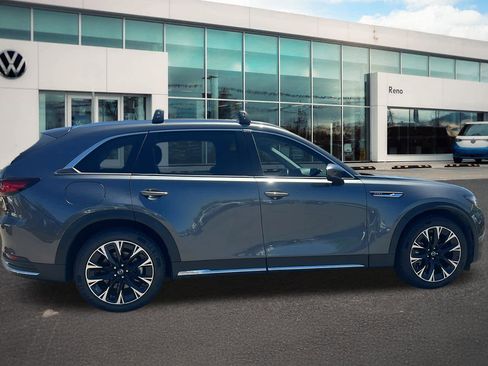 Used 2024 MAZDA CX-90 Plug-In Hybrid w/ Premium Pkg AWD/4WD image 4