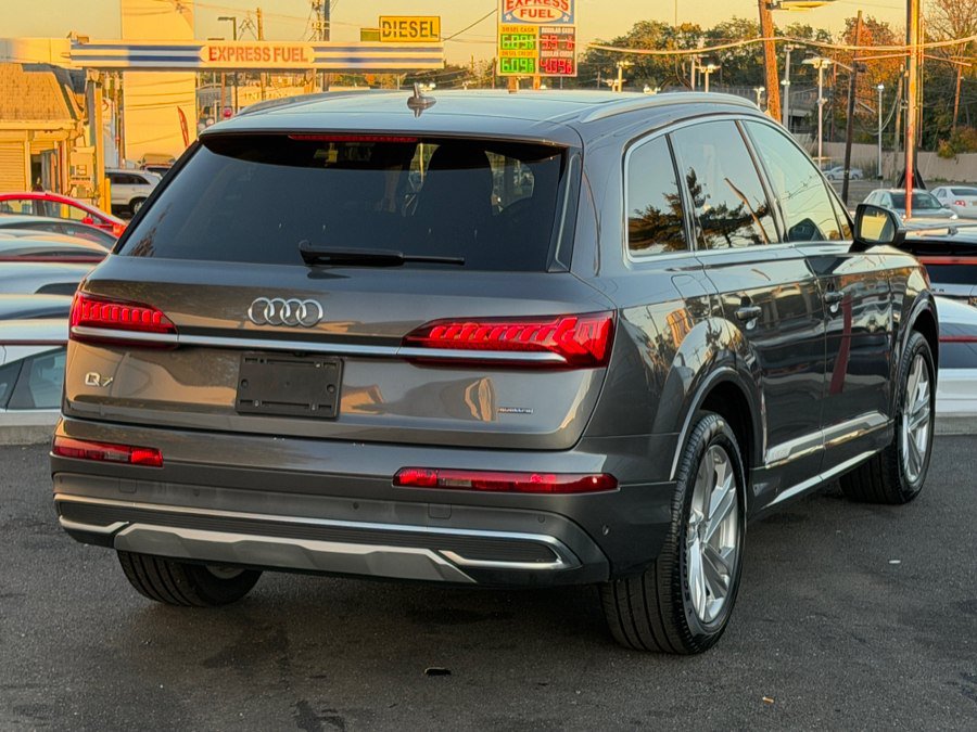 Used 2022 Audi Q7 3.0T Premium Plus w/ Premium Plus Package AWD/4WD image 13