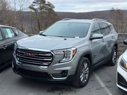 Used 2024 GMC Terrain SLT