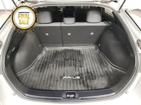 Used 2018 Toyota Prius Two image 19