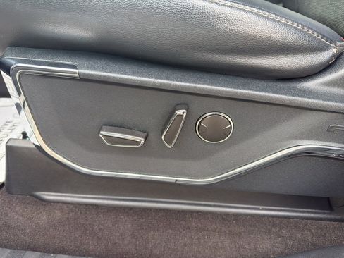 Certified 2021 Ford F150 Lariat w/ Equipment Group 502A High image 19