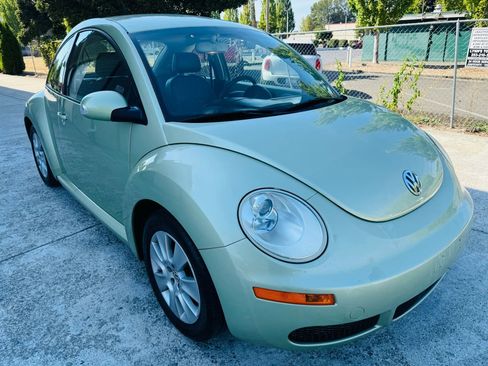 Used 2008 Volkswagen Beetle S image 7