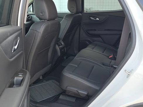 Used 2023 Chevrolet Blazer LT FWD image 10