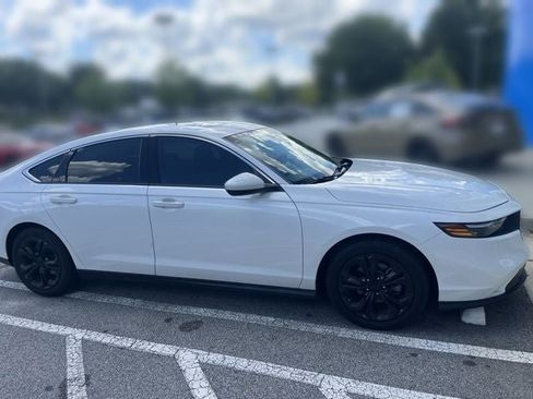 Used 2024 Honda Accord EX image 4