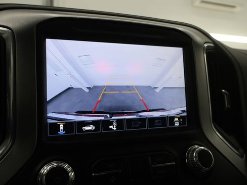 Used 2023 GMC Sierra 3500 SLT w/ Gooseneck/5TH Wheel Package image 16