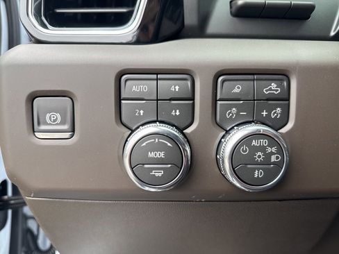 New 2026 GMC Sierra 1500 Denali w/ Denali Reserve Package AWD/4WD image 20