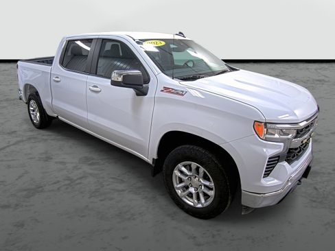 Certified 2023 Chevrolet Silverado 1500 LT w/ Z71 Off-Road Package image 5