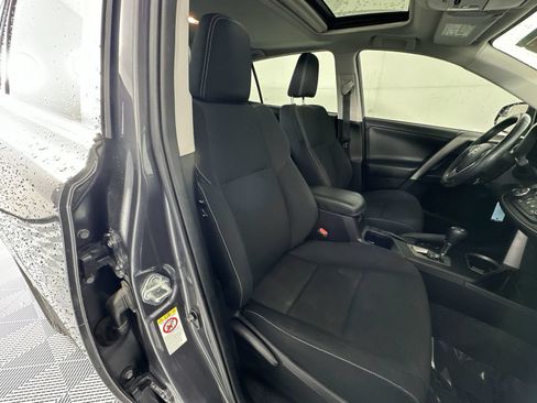 Used 2016 Toyota RAV4 XLE FWD image 27