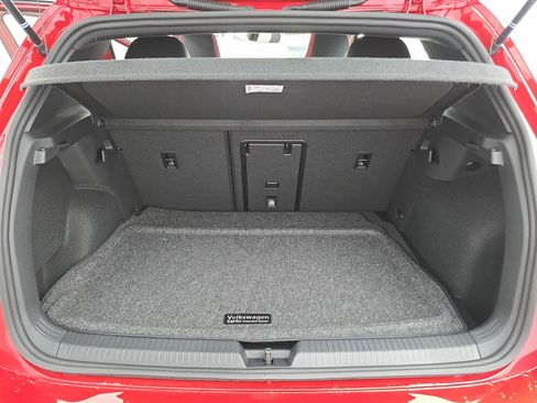 New 2026 Volkswagen GTI SE FWD image 12