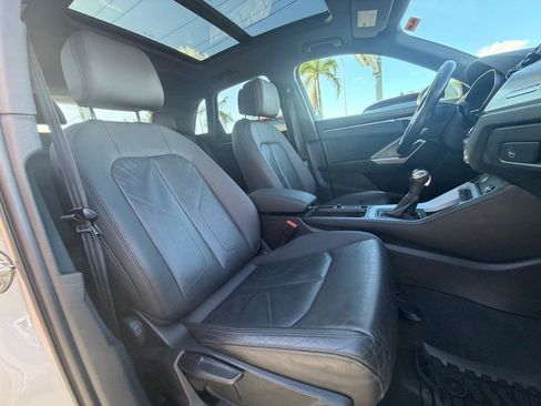 Used 2019 Audi Q3 2.0T Premium w/ Convenience Package AWD/4WD image 15