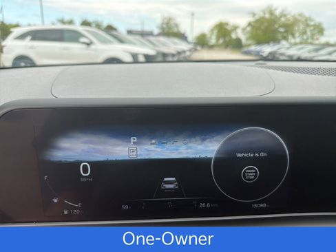 Certified 2024 Kia Seltos SX w/ SX Sunroof Package AWD/4WD image 11