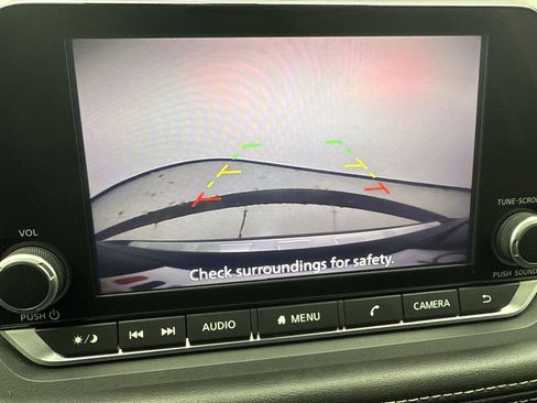 Used 2023 Nissan Rogue SV w/ SV Premium Package image 15