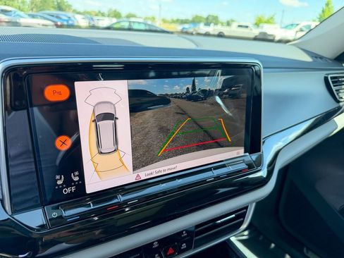 New 2026 Volkswagen Atlas Peak Edition AWD/4WD image 23
