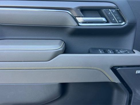 Used 2024 Chevrolet Silverado 1500 ZR2 w/ Technology Package image 11