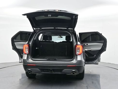 Used 2022 Ford Explorer XLT w/ Equipment Group 202A image 43