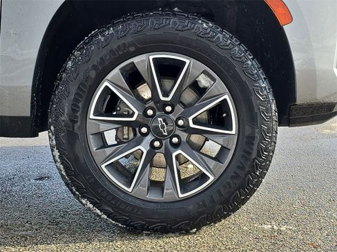 Certified 2023 Chevrolet Suburban Z71 image 34