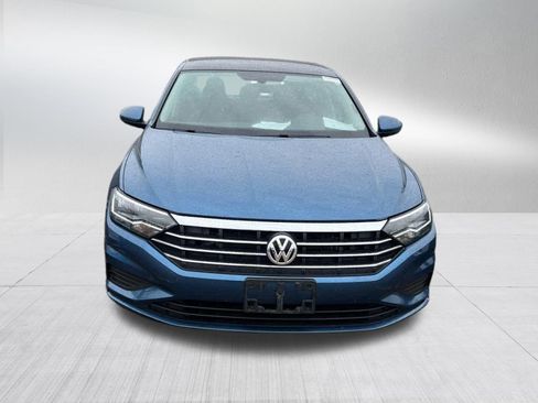Used 2021 Volkswagen Jetta SE FWD image 2