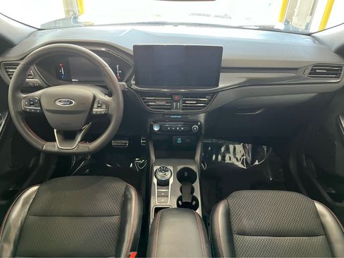 Certified 2023 Ford Escape ST-Line w/ Tech Pack #1 AWD/4WD image 7