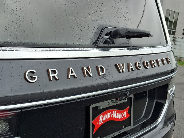 Used 2024 Jeep Grand Wagoneer Series III w/ Rear Seat Video Group 1 AWD/4WD image 30